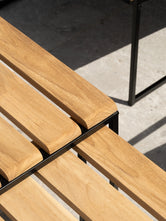 Outdoor Couchtisch Algot - Schwarzes Gestell – Teak