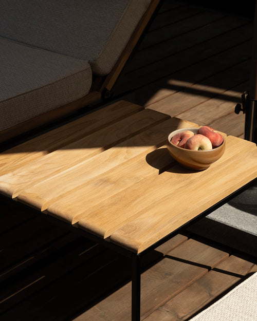 Outdoor Couchtisch Algot - Schwarzes Gestell – Teak