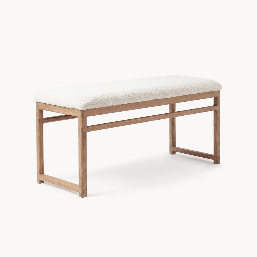 Wooden Bench Alva – Natural Oak – Ivory Bouclé