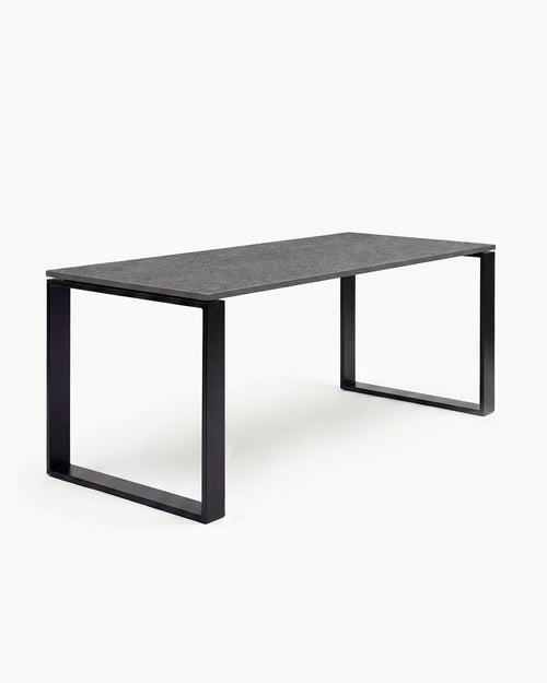Outdoor dining table Diana - Black Frame - Grafite Dekton Top