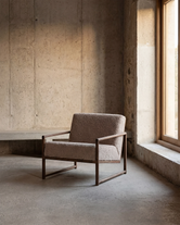 Armchair Einar – Dark Oak Frame – Greige Bouclé Cushion