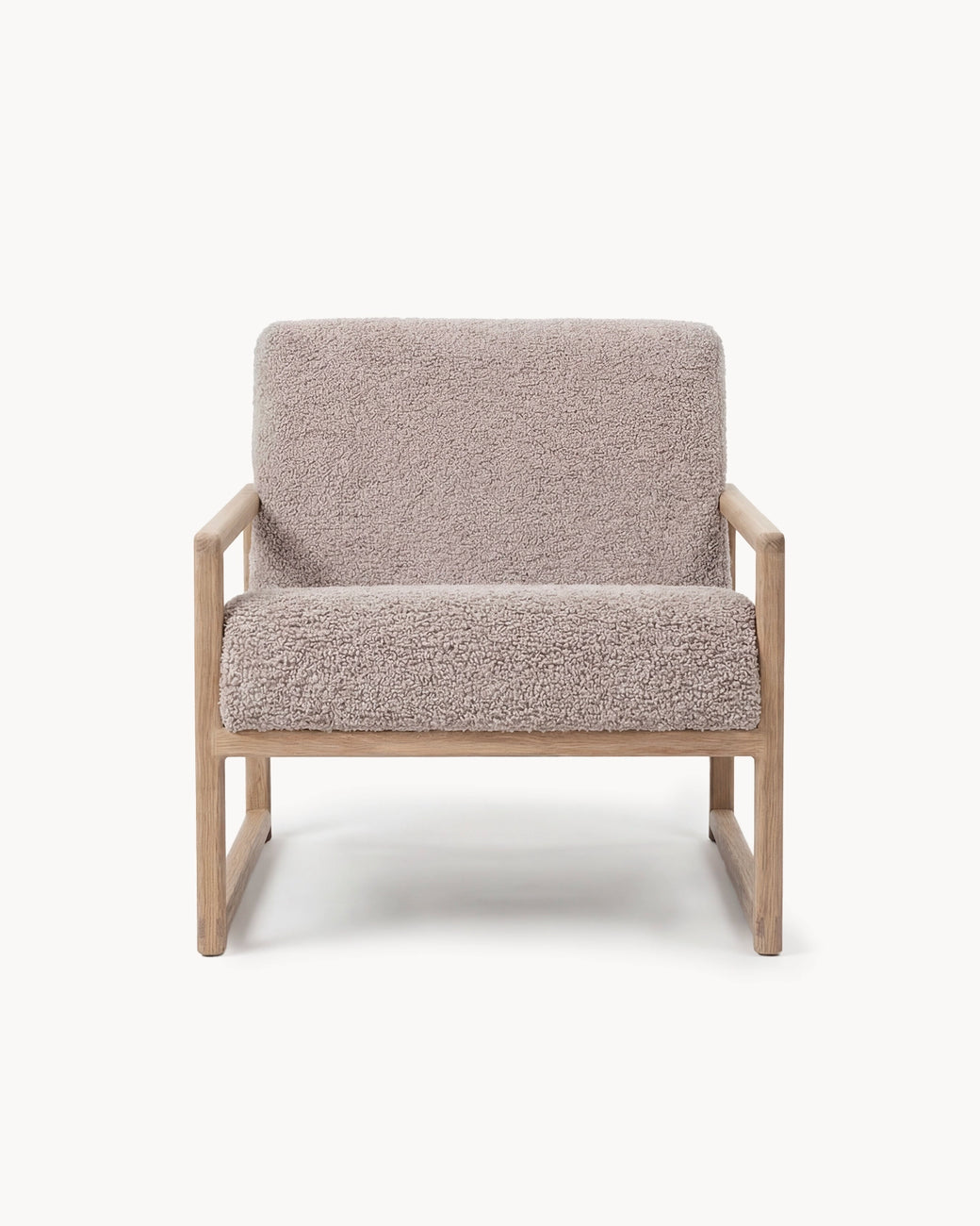 Armchair Einar – Oak Frame – Greige Bouclé Cushion