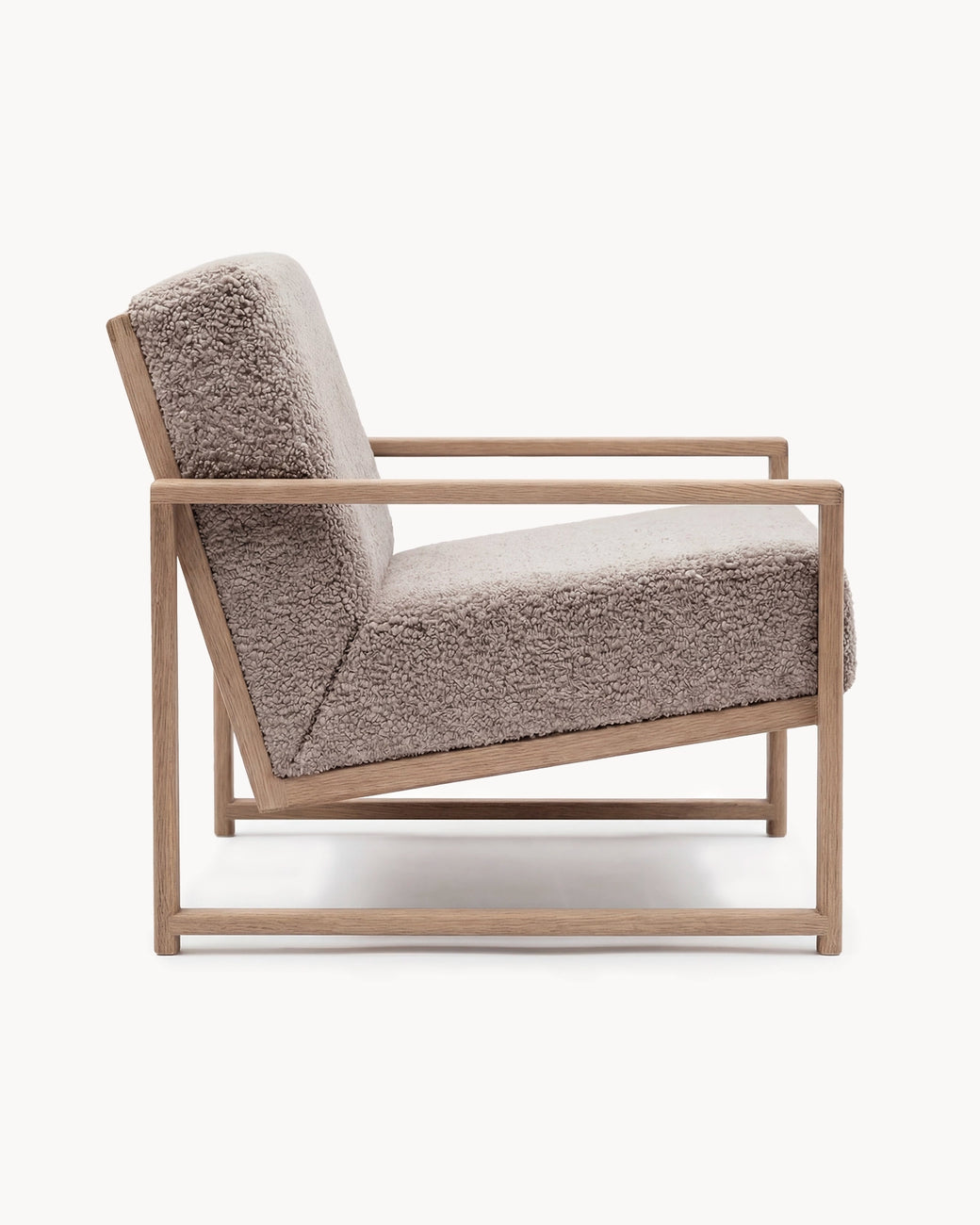 Armchair Einar – Oak Frame – Greige Bouclé Cushion
