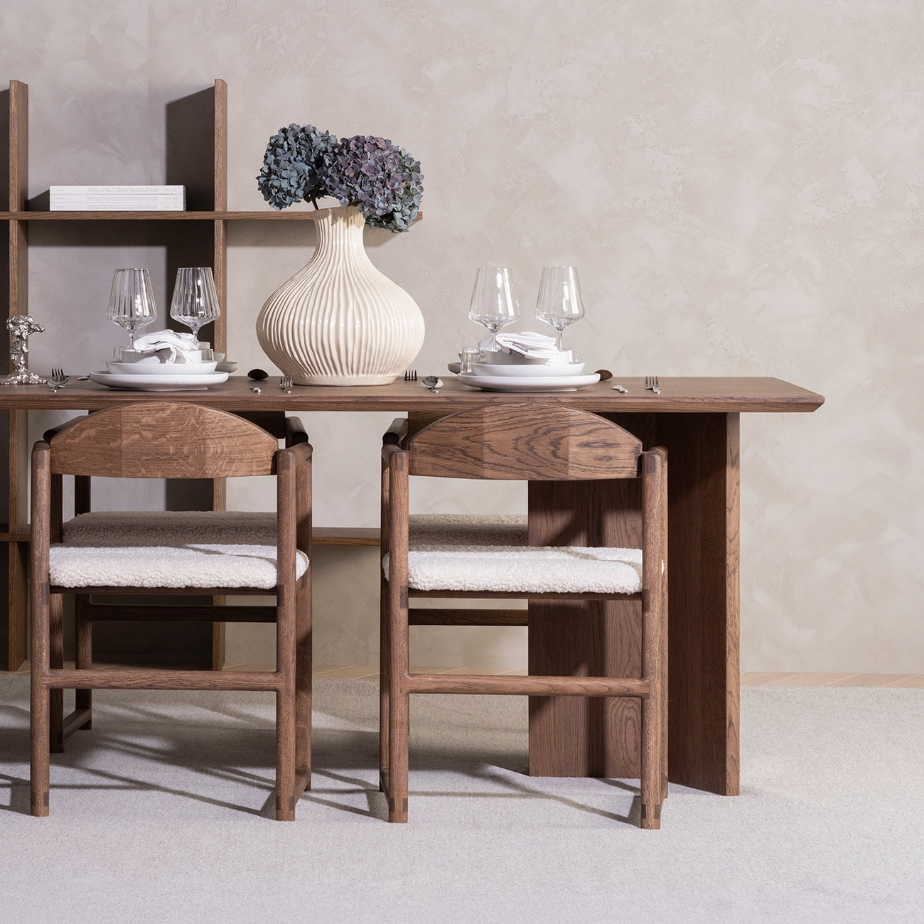 Erik Dining chair - Dark oak - Ivory bouclé