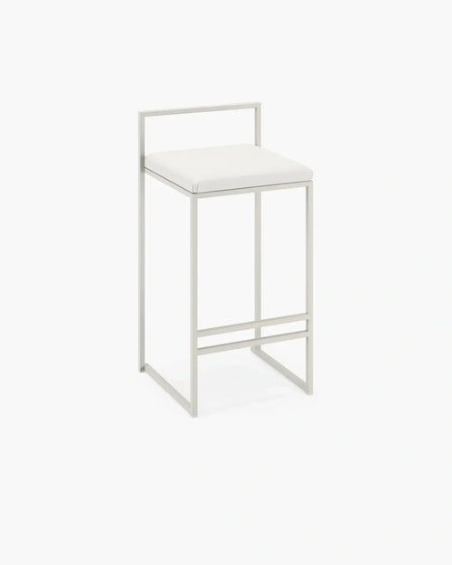 Freja bar stool with beige frame, featuring a minimalistic design and low backrest support.