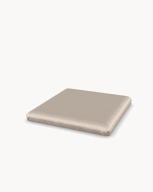 Cushion for the Freja bar stool in Taupe velvet, three-quarter view