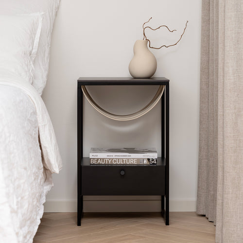 Iris Sängbord - Svart - Latte läder - Kelya dekton