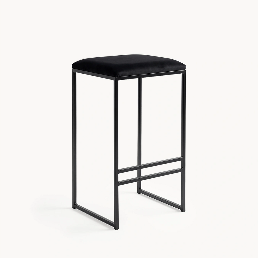 Counter & Bar Stool Svea – Black Frame – Jade Black Velvet