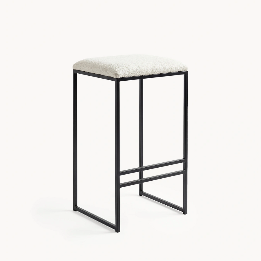 Counter & Bar Stool Svea – Black Frame – Ivory Bouclé