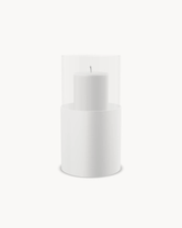Ljuslykta Tom, Medium med vit pulverlackerad stålram och cylinder i klarglas, 20,5 cm.