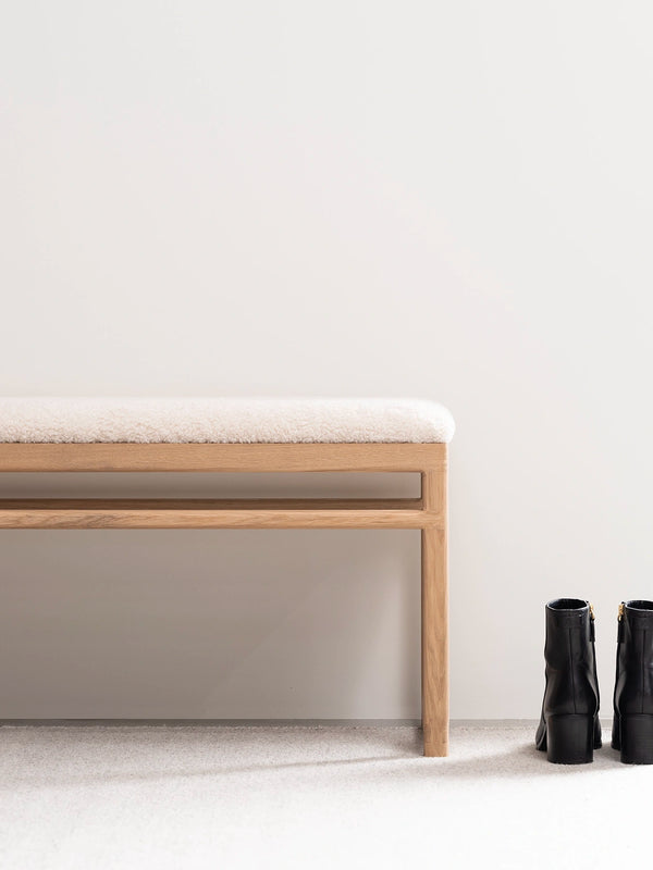 Holzbank Alva – Eiche Natur & Ivory Bouclé
